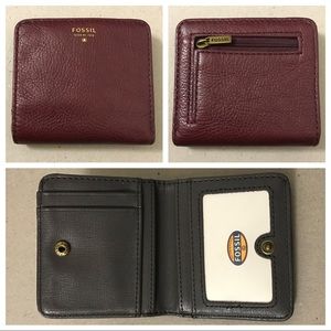 Small square Fossil wallet